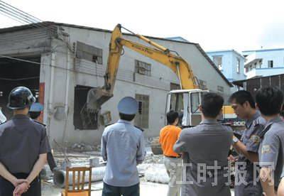 供應拆除廢舊廠房、酒店賓館室內外裝潢與廣告牌拆除工程 昆山與蘇州專業服務解析